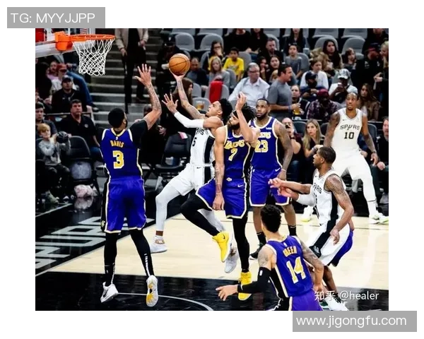 赛后复盘：西安篮球队与广州篮球队的战术配合与表现分析